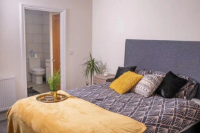 Velvet SA 2 Guest House SA1 City Centre Step to the Beach